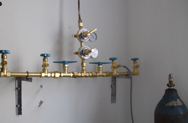 中心供氧匯流排